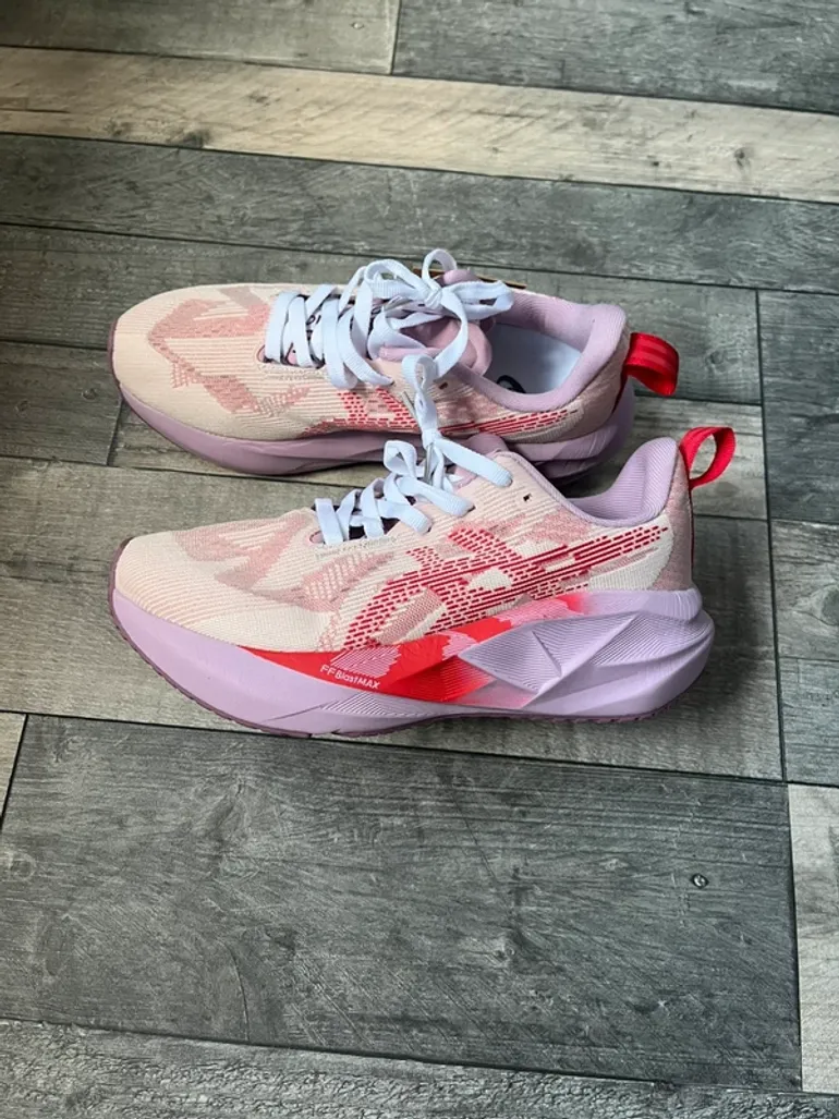 Asics Novablast bike de segunda mano — imagen 4 de 10