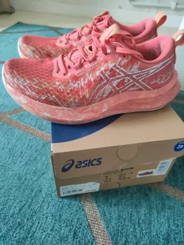 Used Asics Running Shoes bike — image 1 of 3