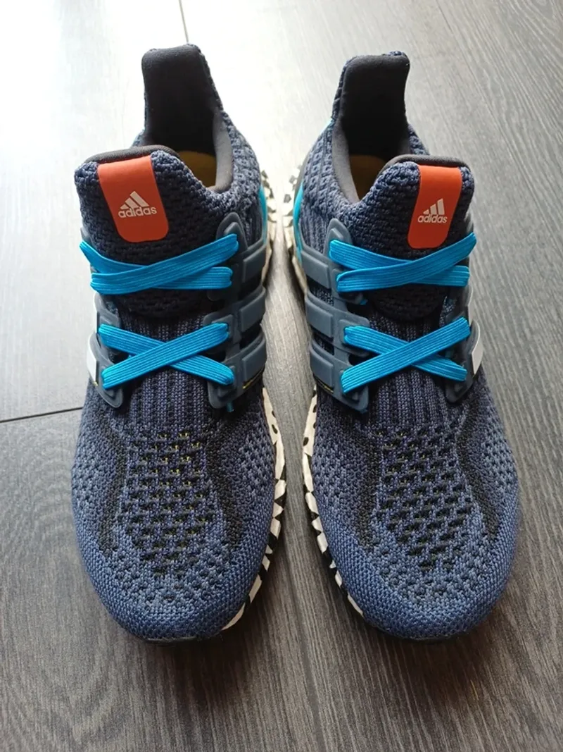 Brugt Adidas Ultraboost 5.0 Running Shoes