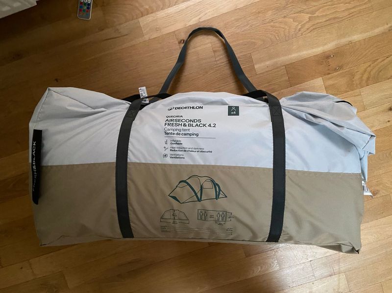 Käytetty Decathlon airsecond 4.2 2026 Camping