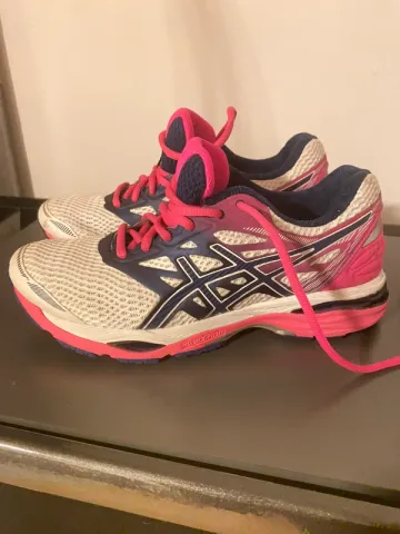 Used Ideal Asics Laufschuhe bike — image 2 of 3