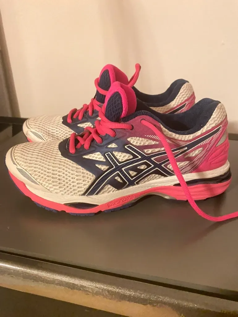 Used Ideal Asics Laufschuhe bike — image 2 of 3
