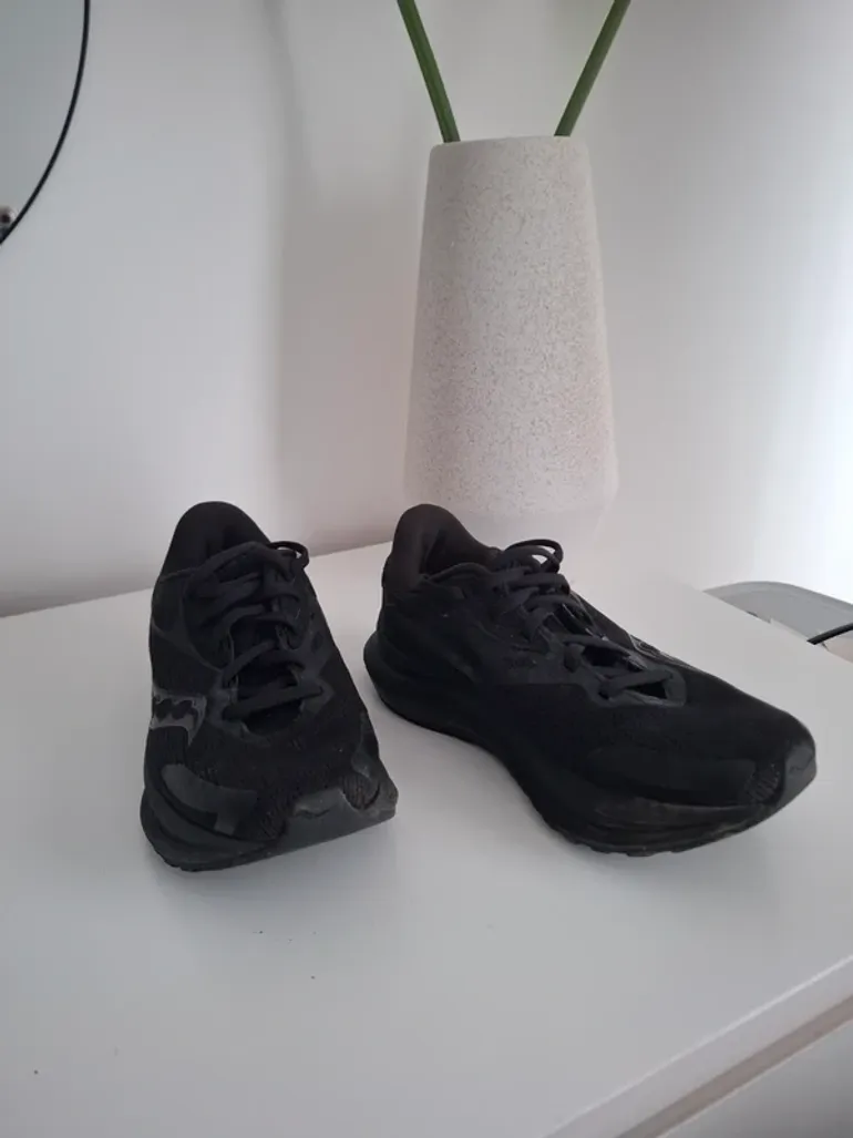 Used Saucony Axon 2 bike — image 5 of 6