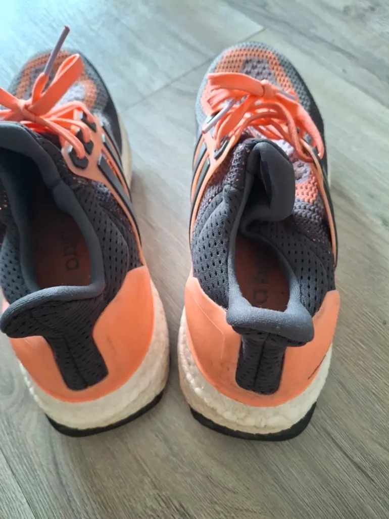 Adidas Ultra Boost bike d'occasion — image 3 sur 6