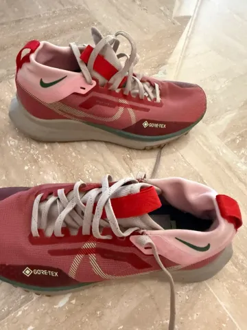 Używany Nike React Trail Gore-Tex bike — zdjęcie 2 z 3