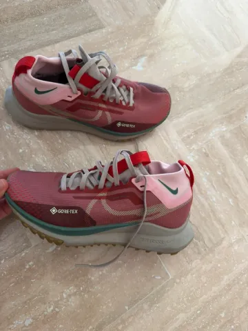 Używany Nike React Trail Gore-Tex bike — zdjęcie 1 z 3