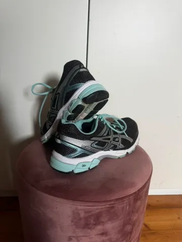 Used Asics Duomax bike — image 3 of 5