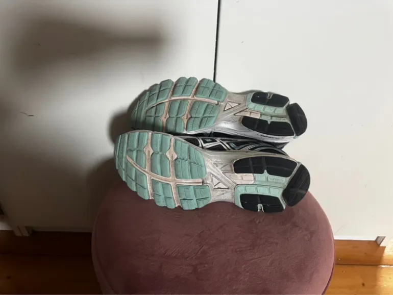 Used Asics Duomax bike — image 5 of 5