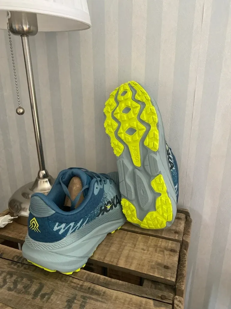 Used Hoka Challenger ATR 7 bike — image 2 of 4