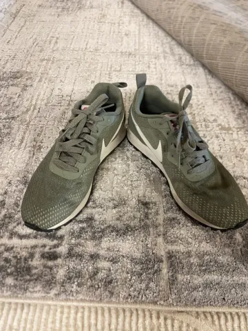 Used Nike Mid Runner 2 bike — image 1 of 4
