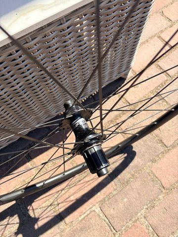 Used supra RA Pro Disc Wheelset 2021 bike — image 2 of 4