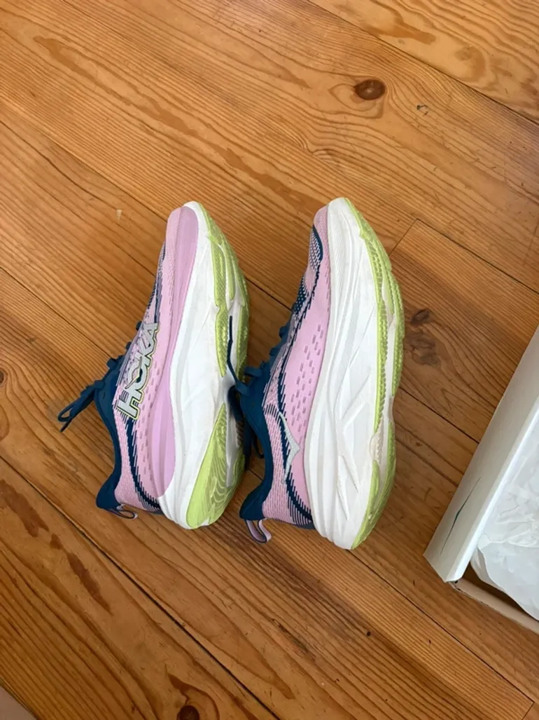 Used Hoka Skyflow bike — image 6 of 6