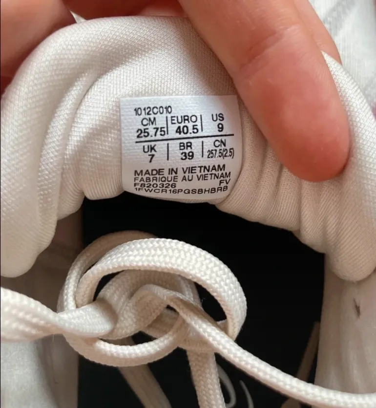 Used Asics Running Shoes bike — image 4 of 6