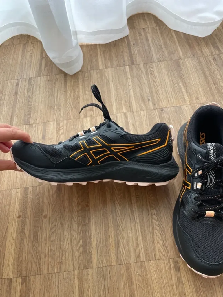 Used Asics Lauf- und Trackingschuh bike — image 3 of 6