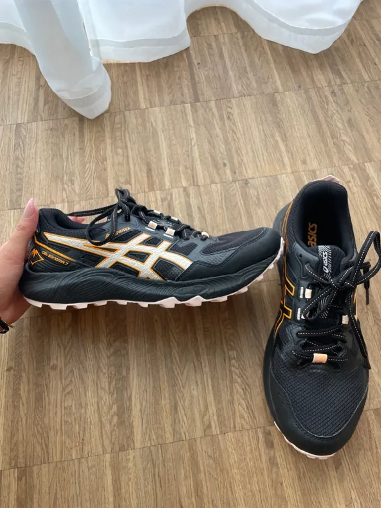 Used Asics Lauf- und Trackingschuh bike — image 4 of 6