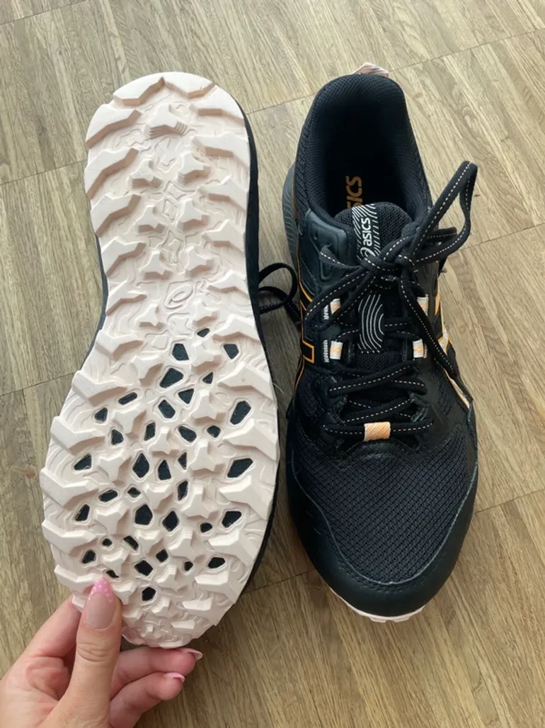 Used Asics Lauf- und Trackingschuh bike — image 2 of 6