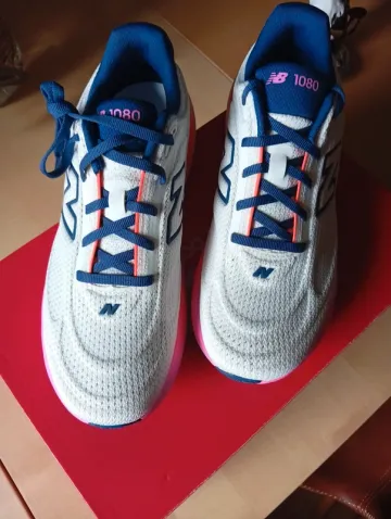 Used New Balance 1080 v15 bike — image 1 of 6