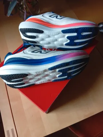 Used New Balance 1080 v15 bike — image 5 of 6