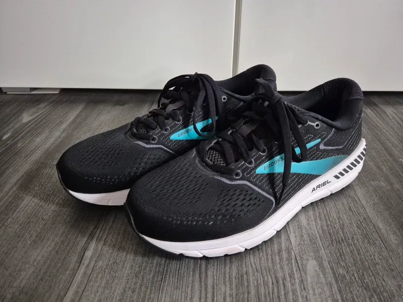 Used Brooks Ariel Cushion Support Running Shoes