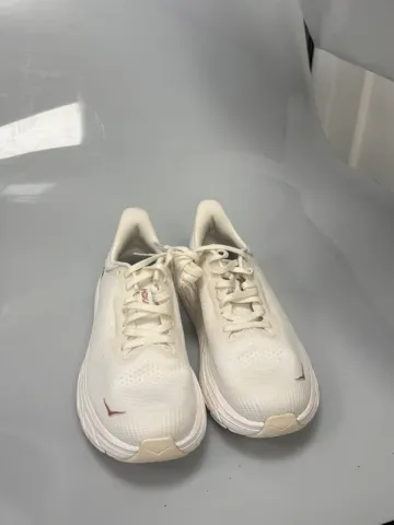 Used Hoka Arahi 7 bike — image 2 of 3