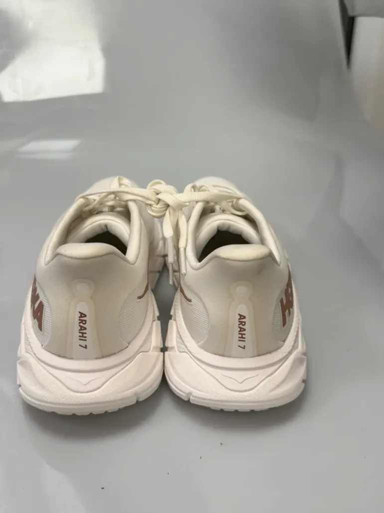 Used Hoka Arahi 7 bike — image 3 of 3