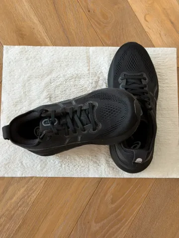 Used Asics Gel-Kayano 31 bike — image 1 of 10