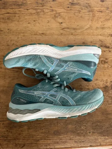 Used Asics Gel Nimbus 23 bike — image 2 of 6