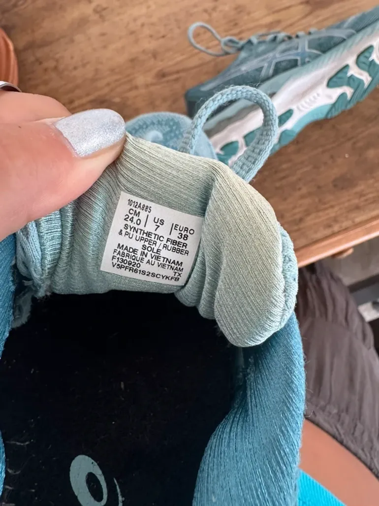 Used Asics Gel Nimbus 23 bike — image 6 of 6