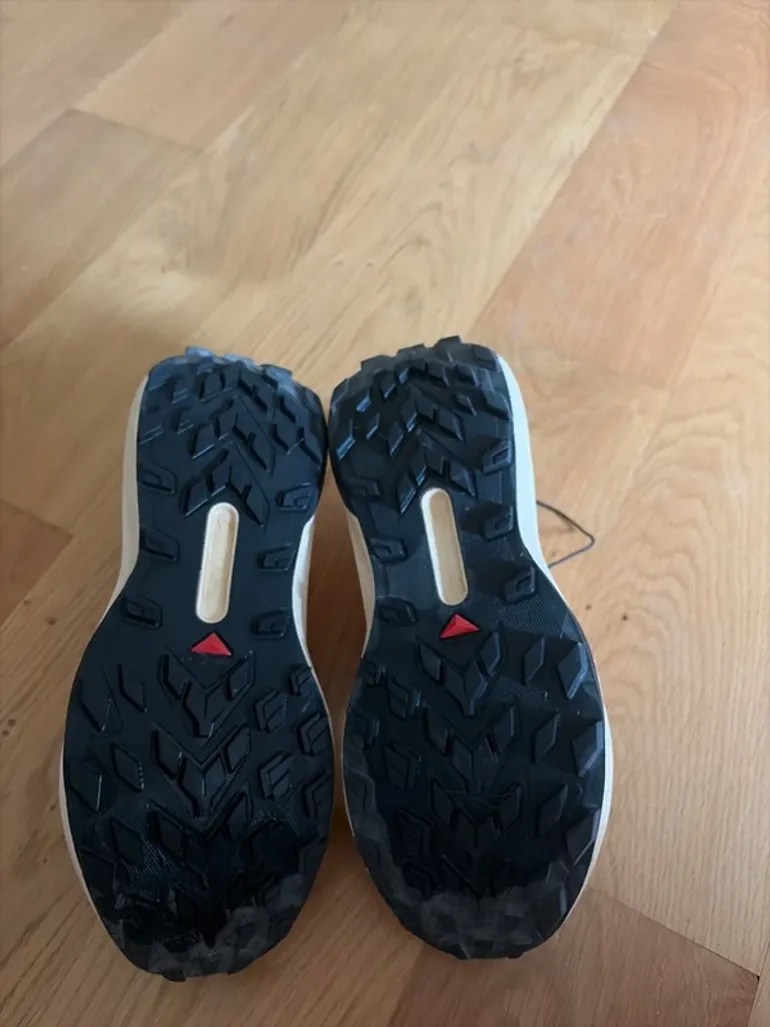 Used Salomon Sport Shoes Women bike — image 5 of 6