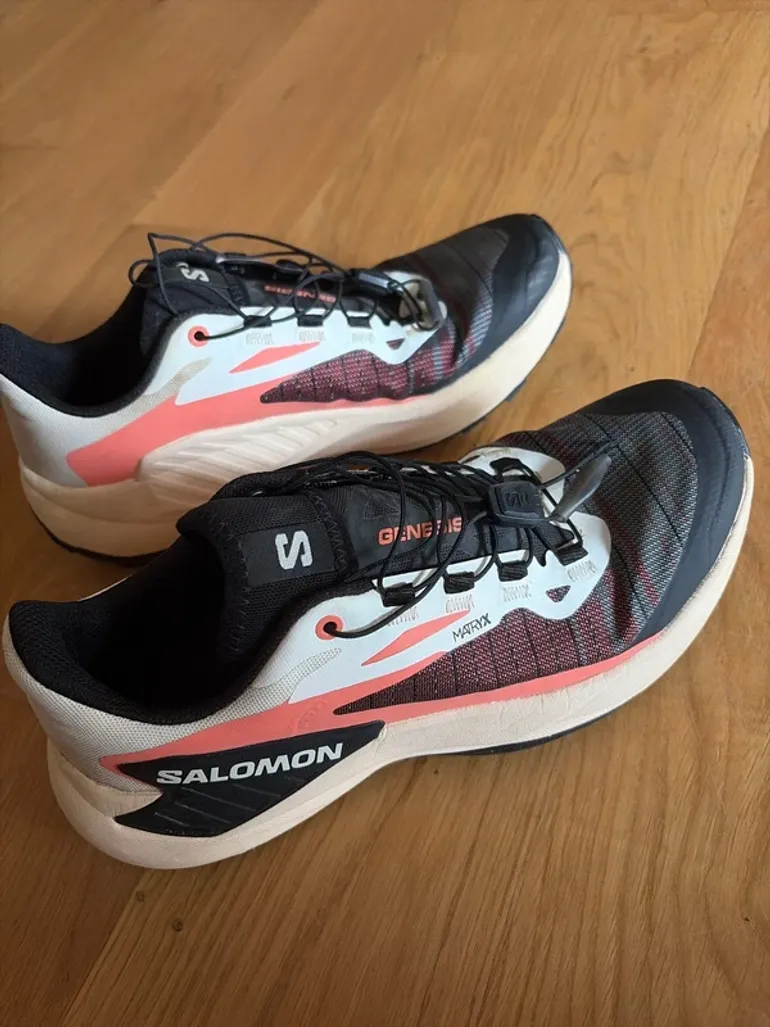 Used Salomon Sport Shoes Women bike — image 2 of 6