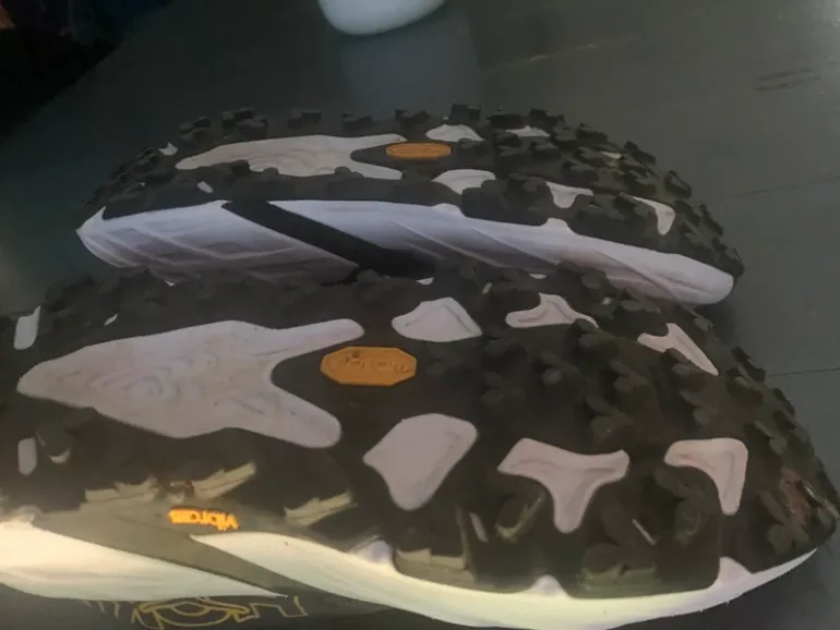 Tweedehands Hoka Trail bike — afbeelding 4 van 5