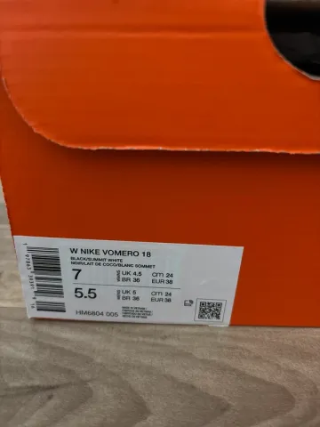 Käytetty Nike Vomero 18 bike — kuva 7 / 7