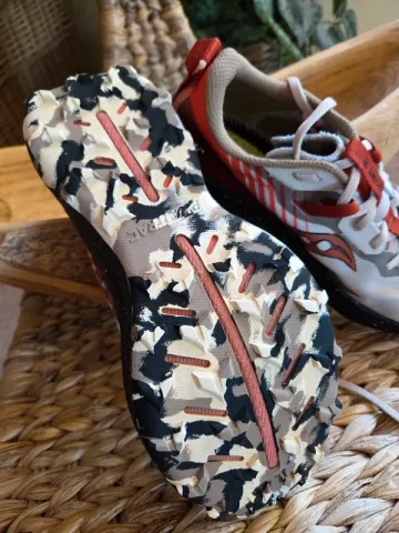 Gebrauchtes Saucony Endorphin Edge bike — Bild 2 von 5