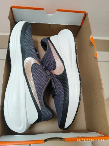 Used Nike Revolution 8 bike — image 1 of 7
