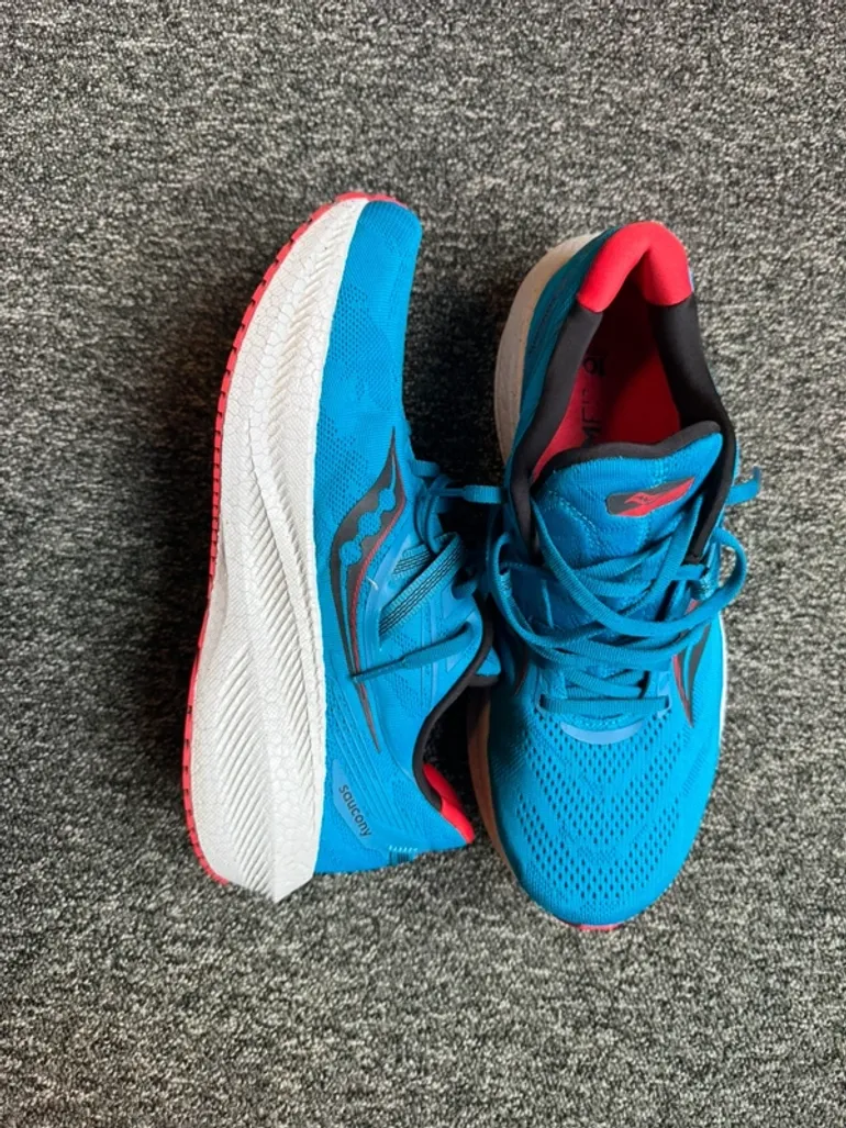 Used Saucony Running Shoes bike — image 2 of 4