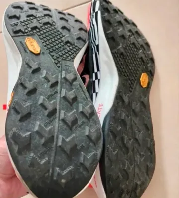 Used Nike Running Shoes bike — image 6 of 7