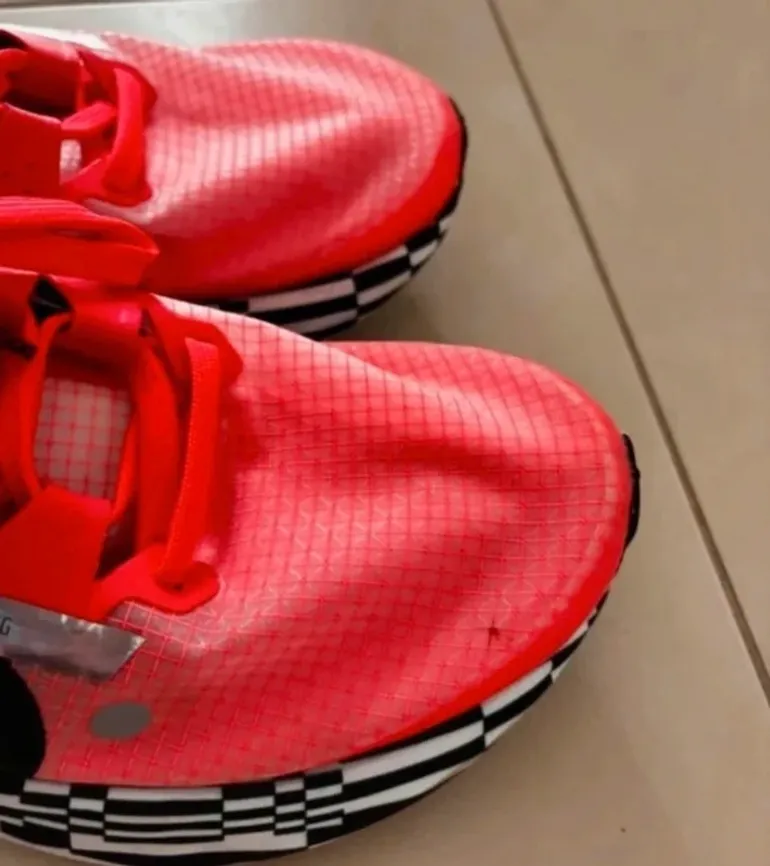 Used Nike Running Shoes bike — image 4 of 7
