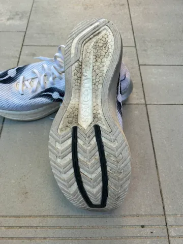 Used Saucony Endorphin Pro bike — image 5 of 6