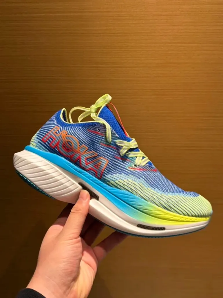 Used Hoka Running Shoes bike — image 3 of 7