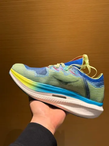 Used Hoka Running Shoes bike — image 6 of 7