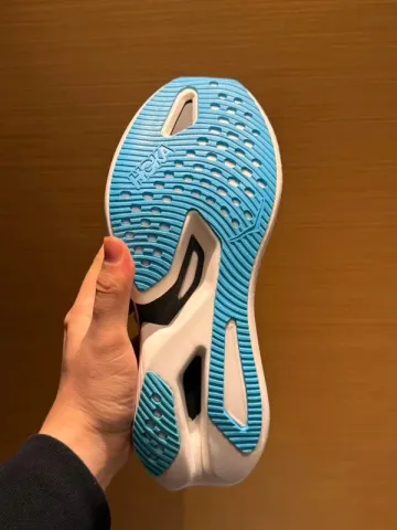Used Hoka Running Shoes bike — image 4 of 7