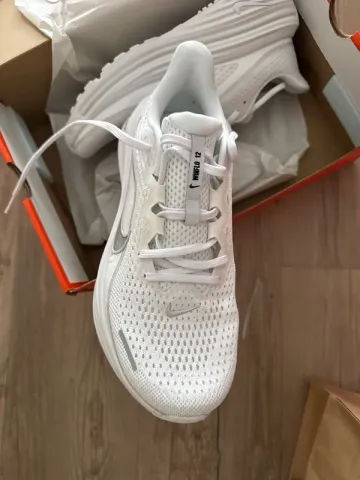Used Nike Air Willow 12 bike — image 2 of 6