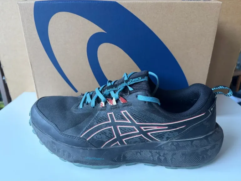 Used Asics Gel Sonoma 8 Gore-Tex bike — image 2 of 7