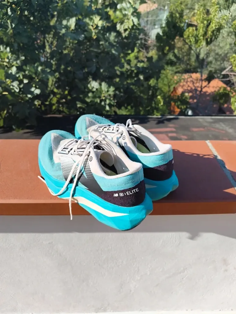 Used New Balance SC Elite FuelCell Supercomp bike — image 5 of 6