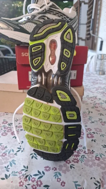 Použité Saucony Progrid 3 bike — obrázek 2 z 3