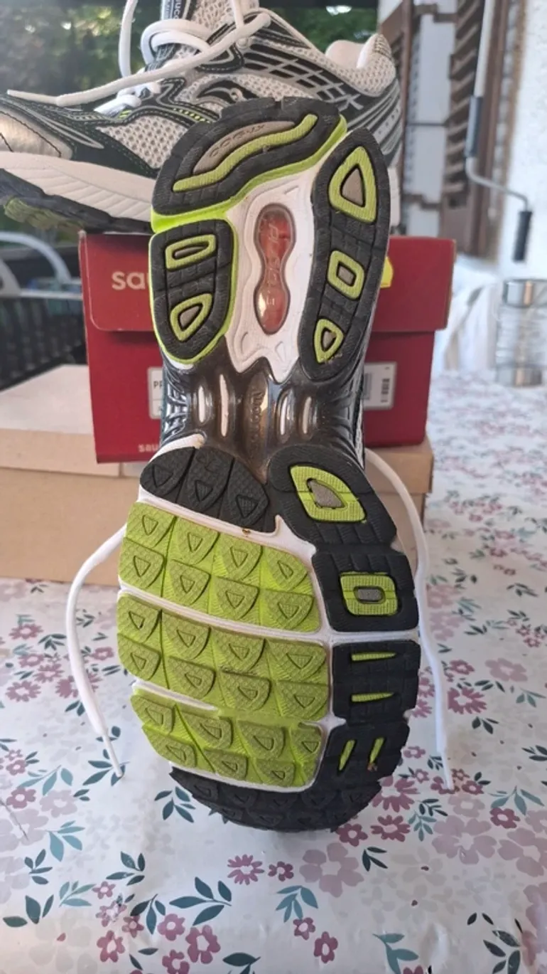 Použité Saucony Progrid 3 bike — obrázek 2 z 3