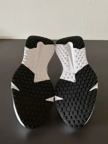Použité Nike Run Defy bike — obrázek 7 z 8