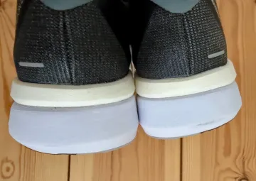 Used Adidas Adizero Boston 13 bike — image 8 of 10