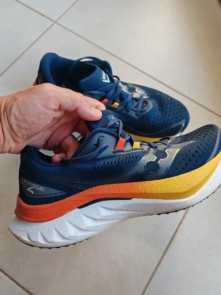 Used Saucony Endorphin Speed 4 bike — image 3 of 5