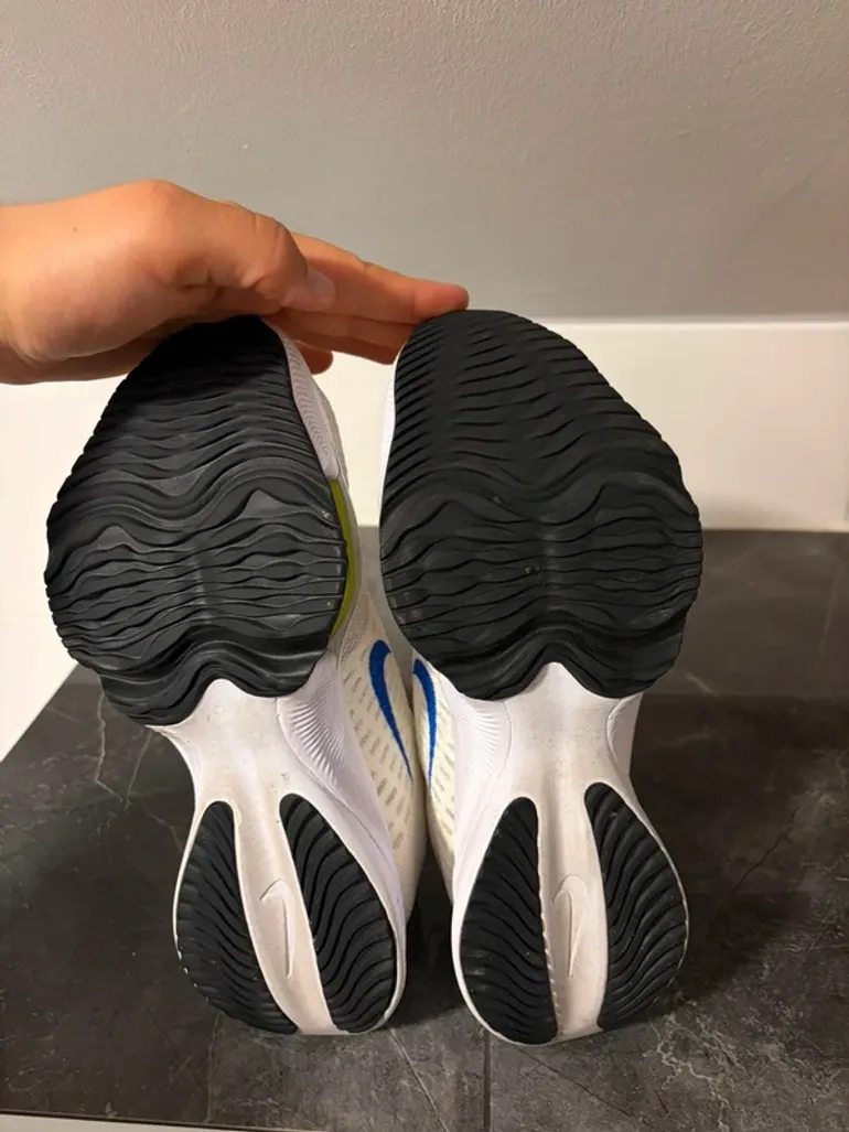Brugt White Nike Air Zoom Tempo NEXT% Flyknit bike — billede 4 af 5